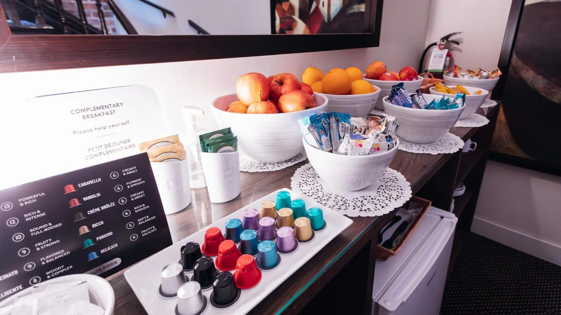 Self Check-In Boutique Hotel - Quartier Latin - Room 101 Montreal Canada