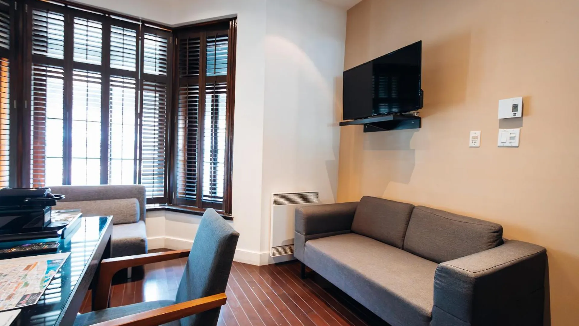 Self Check-In Boutique Hotel - Quartier Latin - Room 101 Montreal Aparthotel