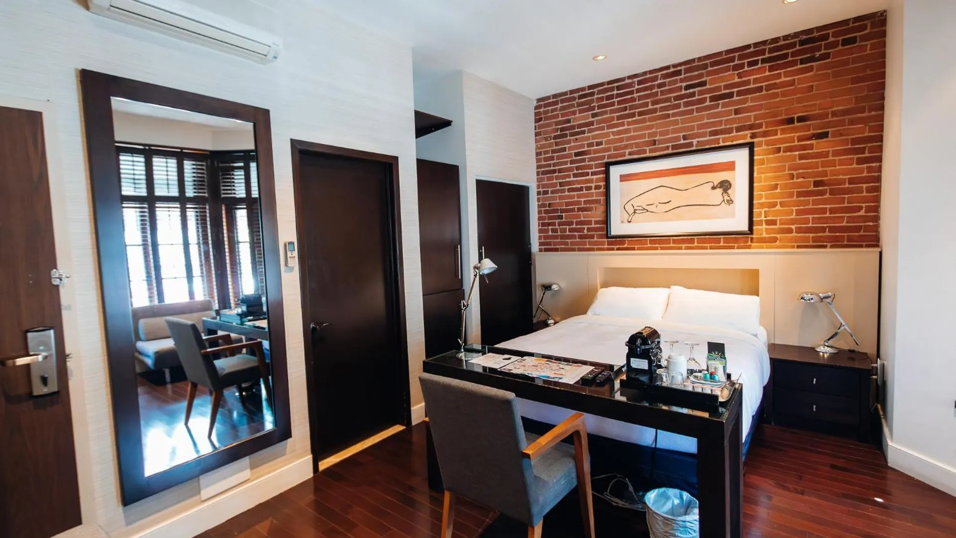 Self Check-In Boutique Hotel - Quartier Latin - Room 101 Montreal