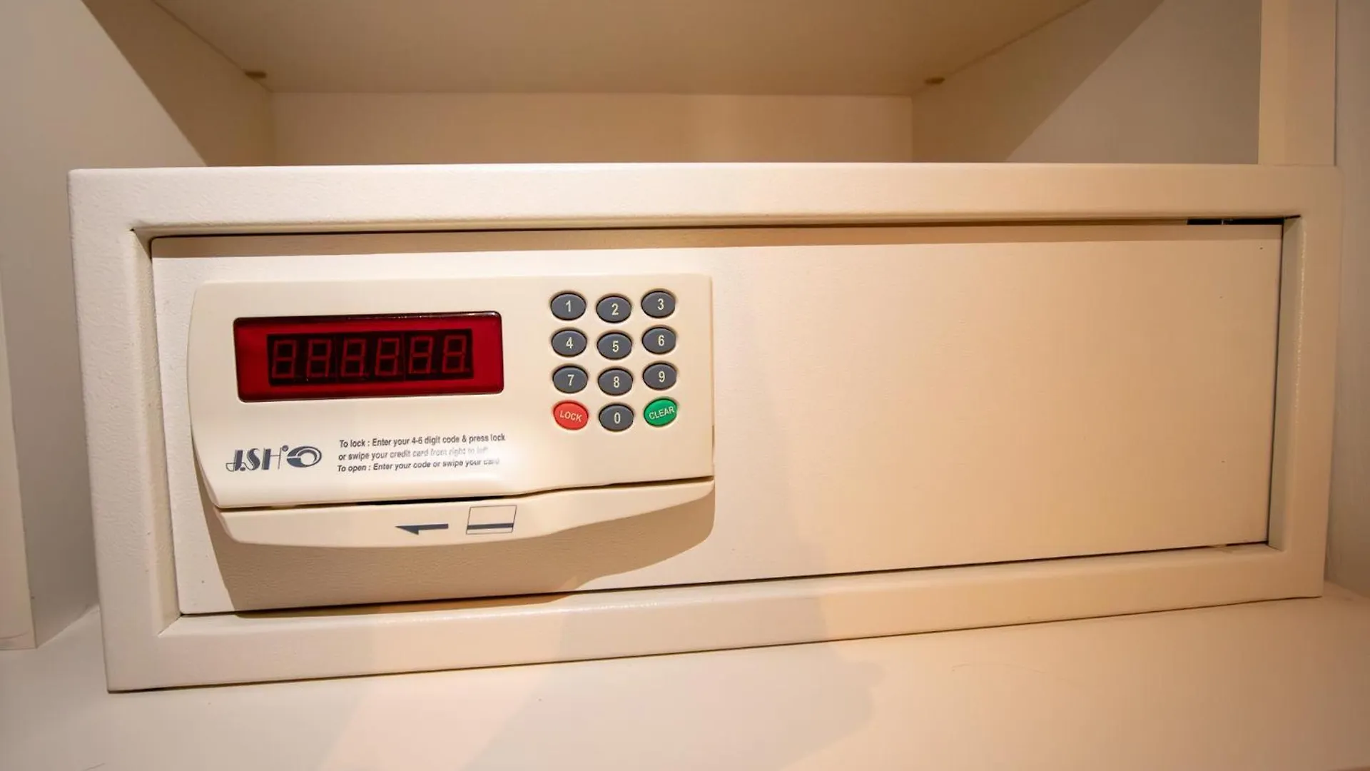 Aparthotel Self Check-In Boutique Hotel - Quartier Latin - Room 101 Montreal Canada