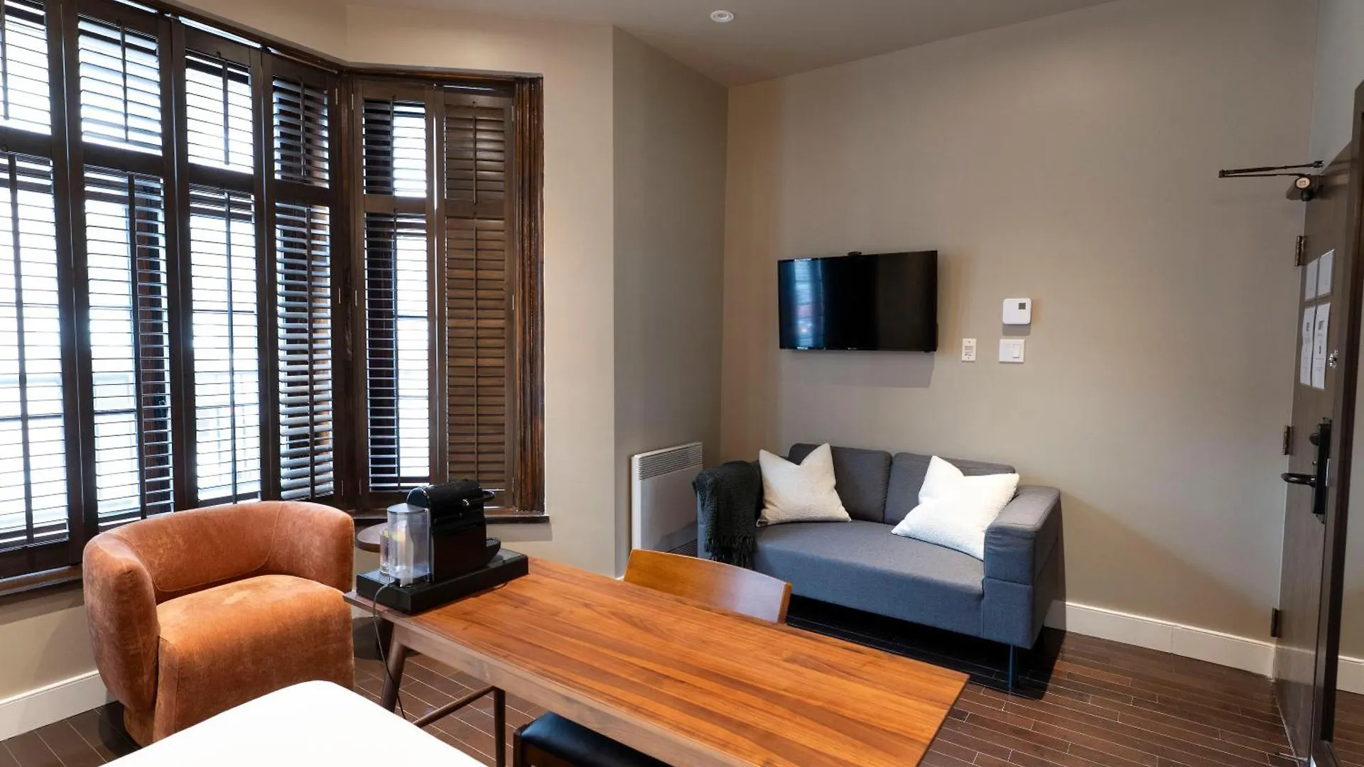 Aparthotel Self Check-In Boutique Hotel - Quartier Latin - Room 101 Montreal