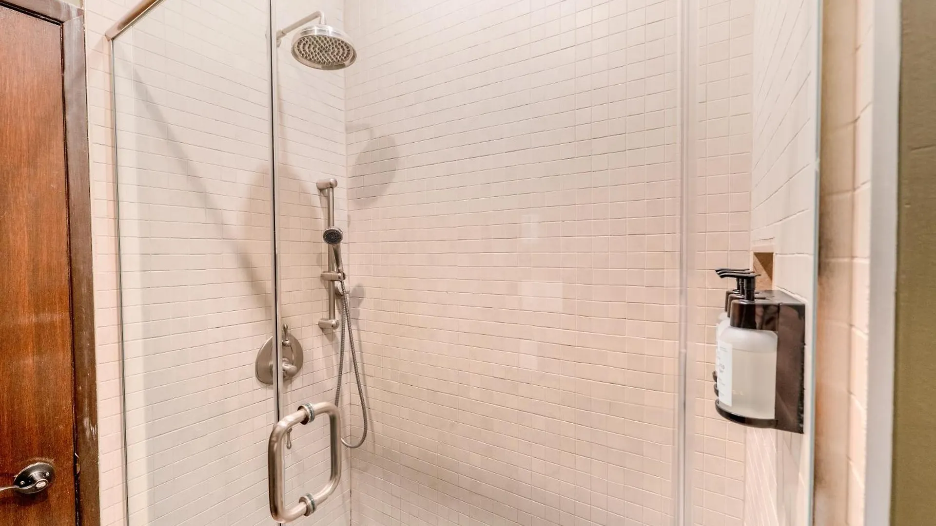 Self Check-In Boutique Hotel - Quartier Latin - Room 101 Montreal
